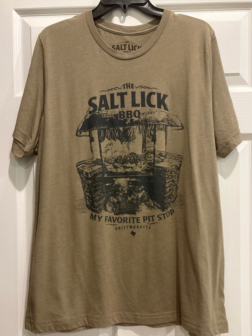 Men's Tan Salt Lick barbecue T-shirt XL